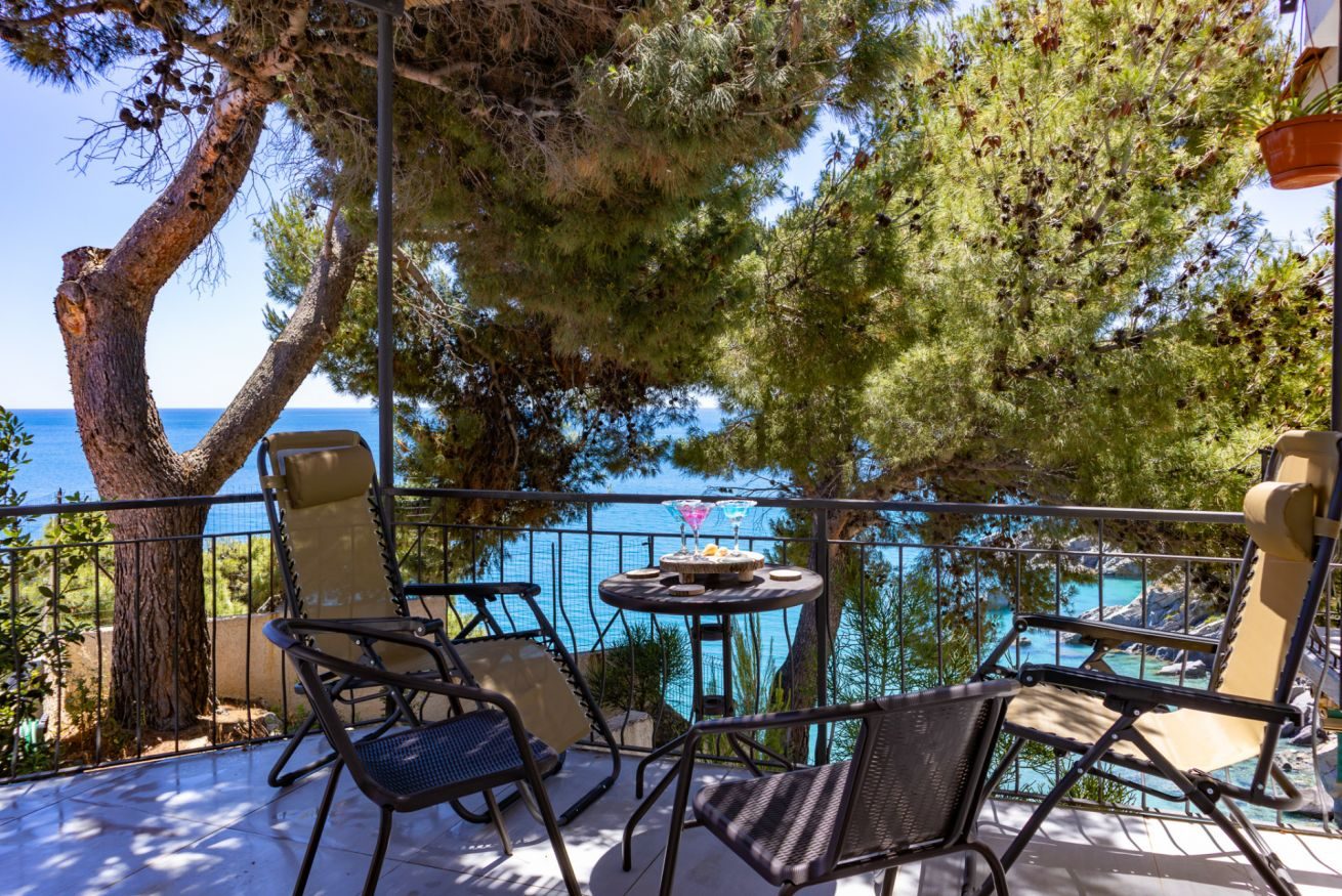 Caminia Secret Oasis Beach — casa sul mare a Caminia